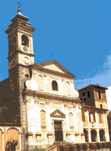 la chiesa della Confraternita al centro del paese