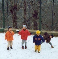 bambini sulla neve, a Bagneri